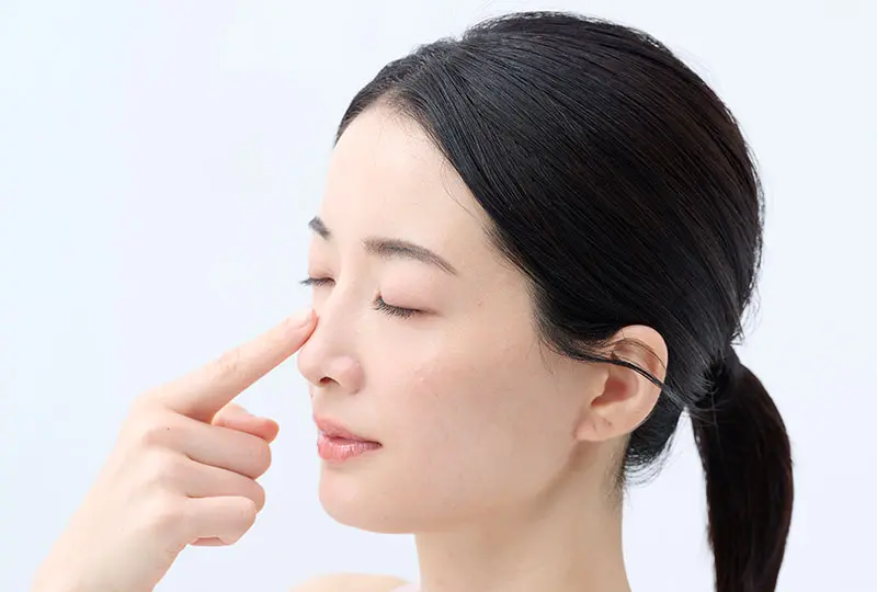 鼻が太い・高い・左右非対称に見えるのは失敗？腫れとの見分け方